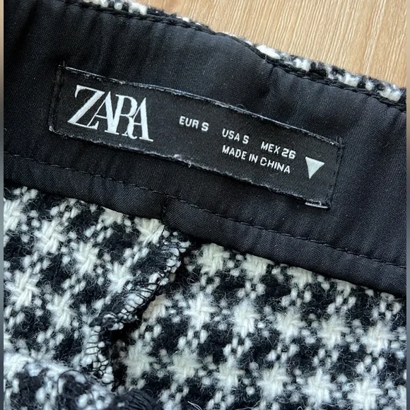Zara Tweed Shorts - Picture 2 of 3